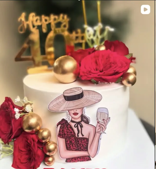 Custom celebration cake by Cherry Crumble Cake Studio, Noida